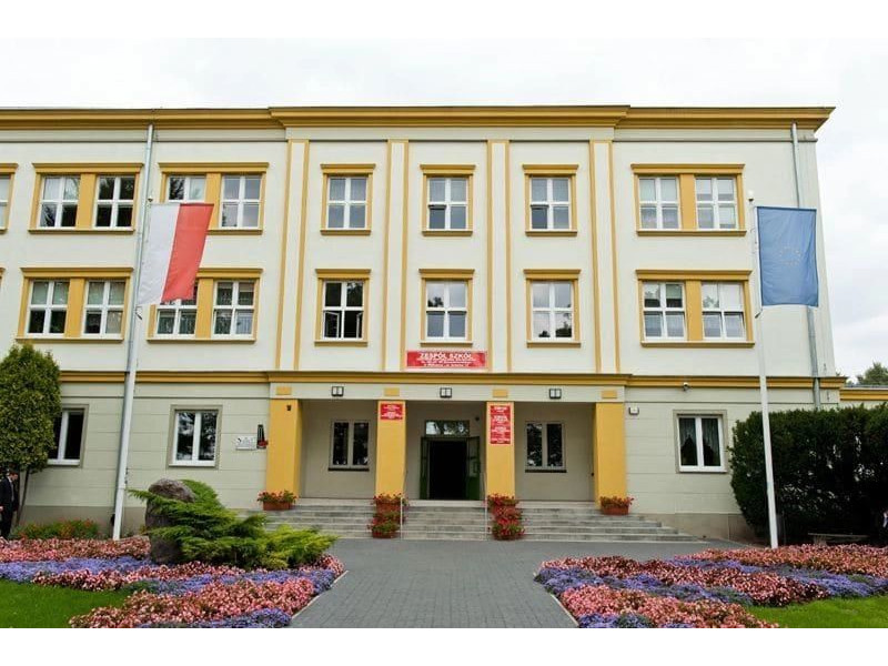 Modernizacja systemu cieplnego i termomodernizacja obiektów ZSCK Rolniczego w Widzewie