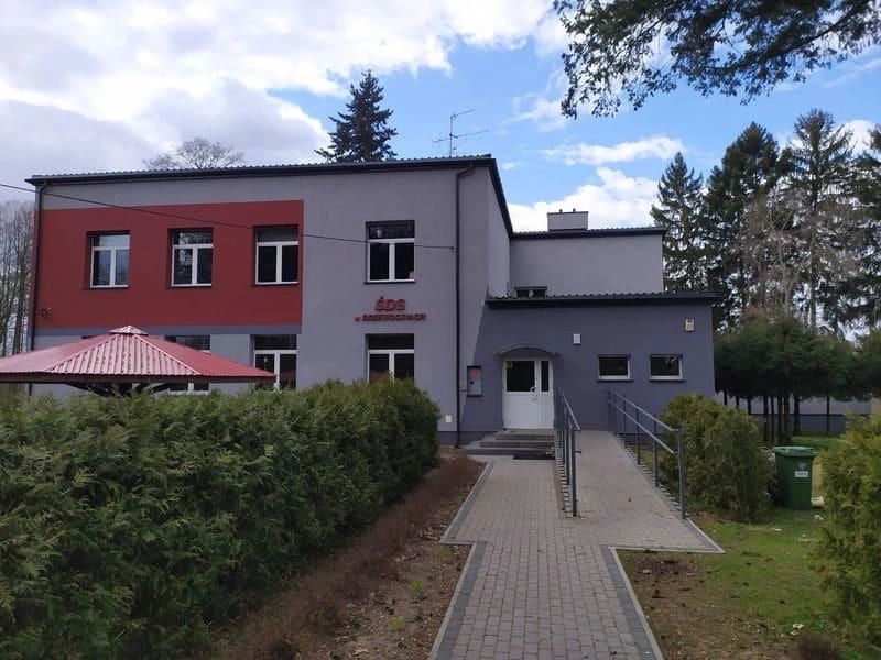 Przebudowa i termomodernizacją Środowiskowego Domu Samopomocy w Drzewocinach